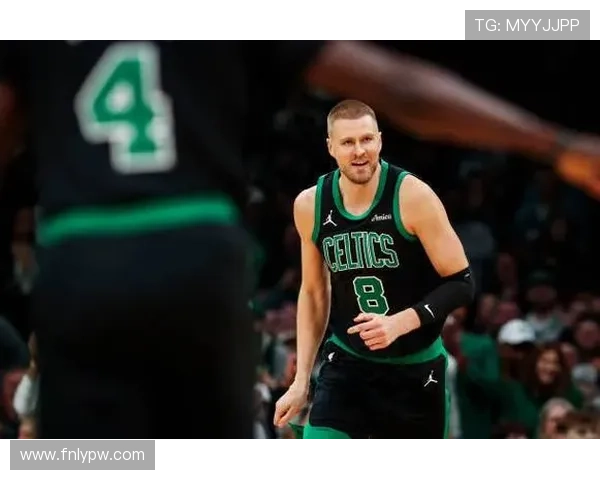 凯尔特人主场战胜篮网波尔津吉斯贡献25分13篮板表现出色 凯尔特人主场战胜篮网波尔津吉斯贡献25分13篮板表现出色