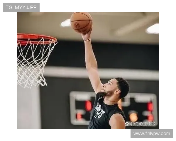 姚明的弹跳能力揭秘：如何在篮球场上展现惊人高度与灵活性